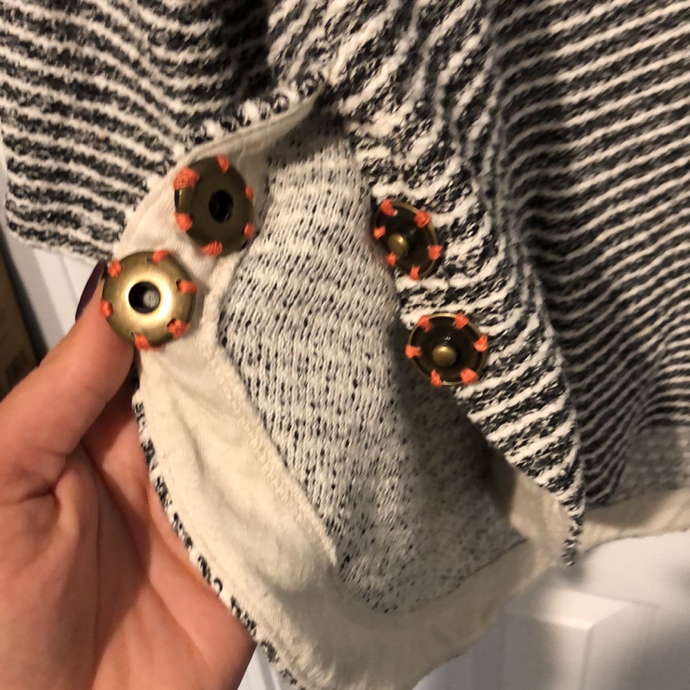 Anthropologie Deletta large Textured Striped Sweater side snaps - Picture 8 of 14